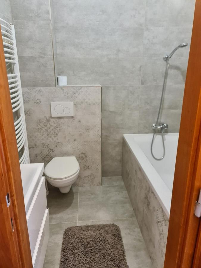 Hotel Koruna Rožnov pod Radhoštěm Exterior foto