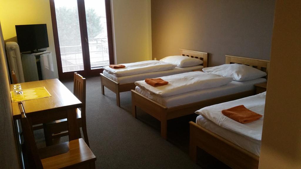 Hotel Koruna Rožnov pod Radhoštěm Habitación foto