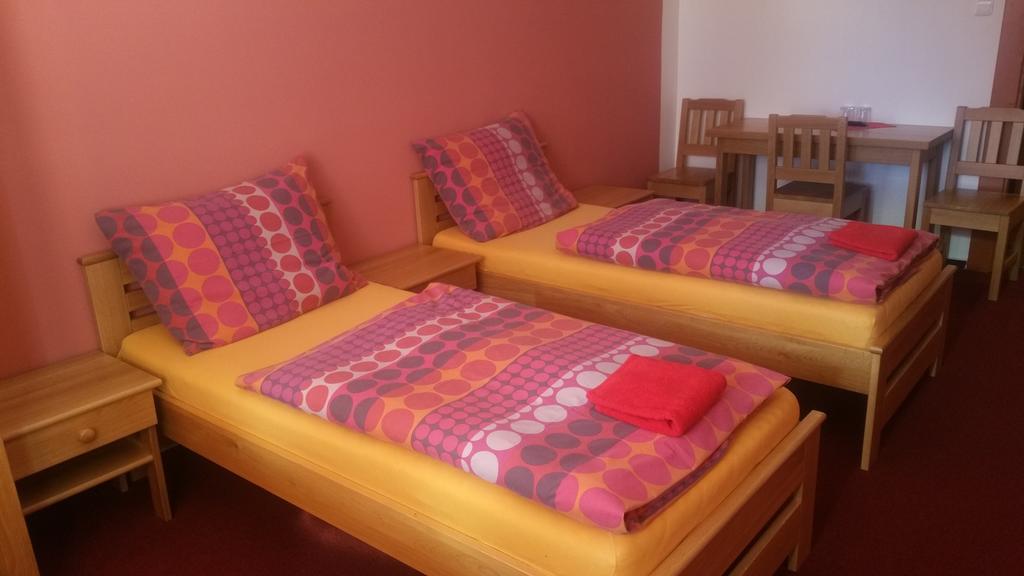 Hotel Koruna Rožnov pod Radhoštěm Habitación foto