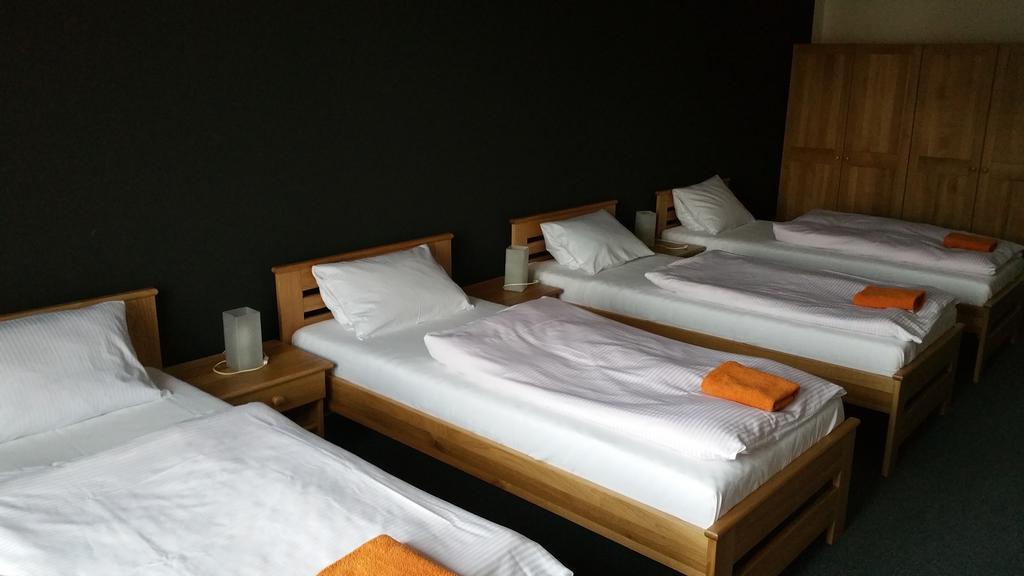 Hotel Koruna Rožnov pod Radhoštěm Habitación foto