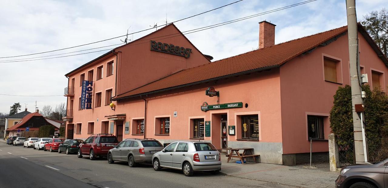 Hotel Koruna Rožnov pod Radhoštěm Exterior foto
